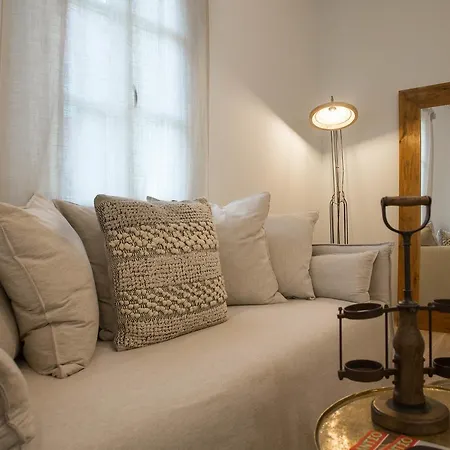 Konukevi Amymone Anabolu