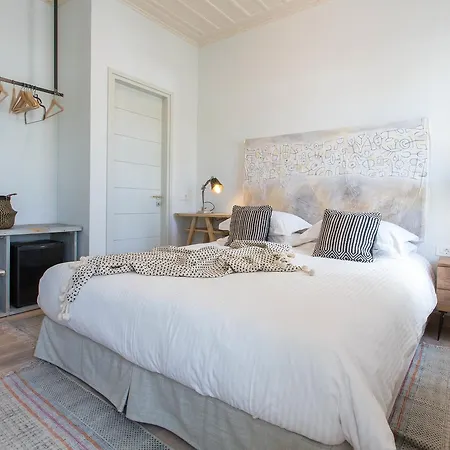 Amymone 招待所 4*